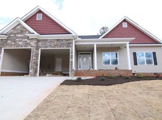 441 Risen Star Dr, Boiling Springs, SC 29316