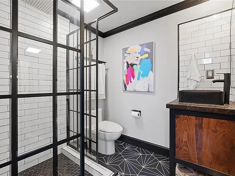 820 Dekalb Ave NE #11 — Photo 6