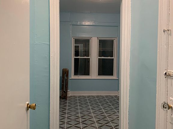 4th image of 2-1253 Boynton Ave #2
