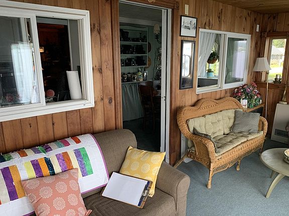 4th image of 1187 Hathaway Point Road