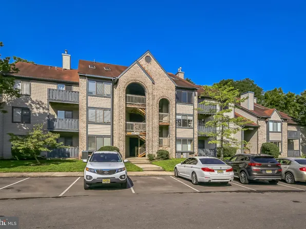 4414 Aberdeen Dr, Mount Laurel, NJ 08054