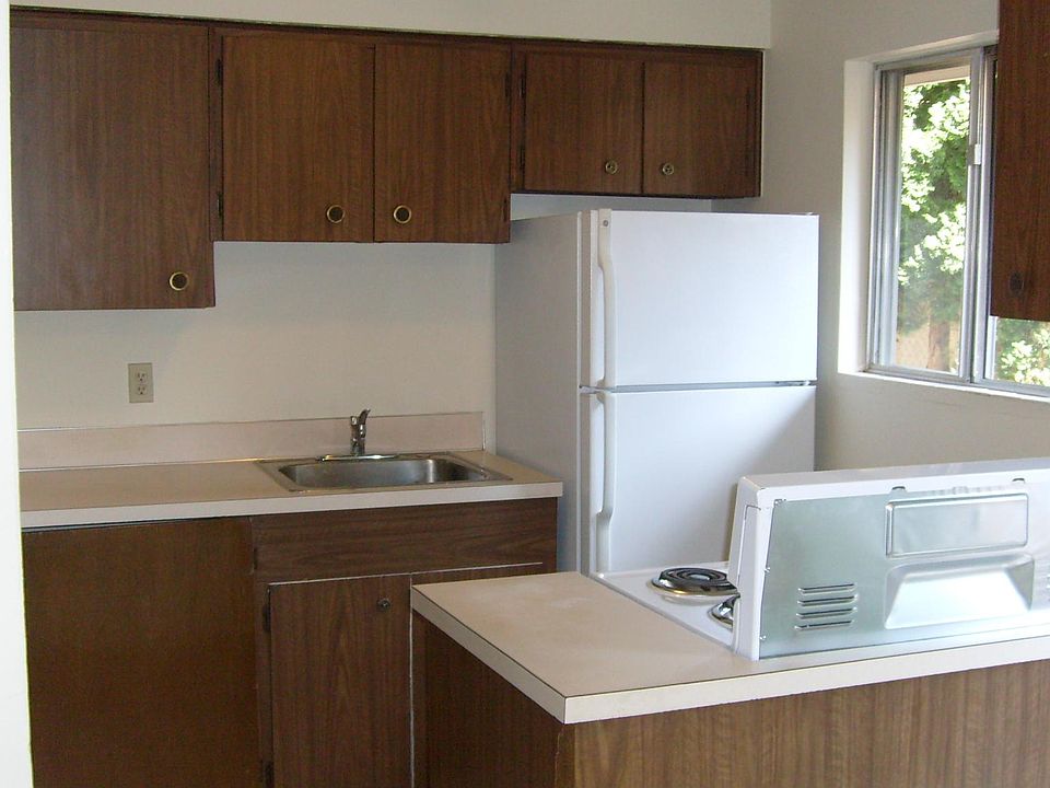 2nd image of 3312 E 18th St APT 13