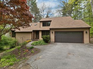 16 Old Manchester Road, Amherst, NH 03031