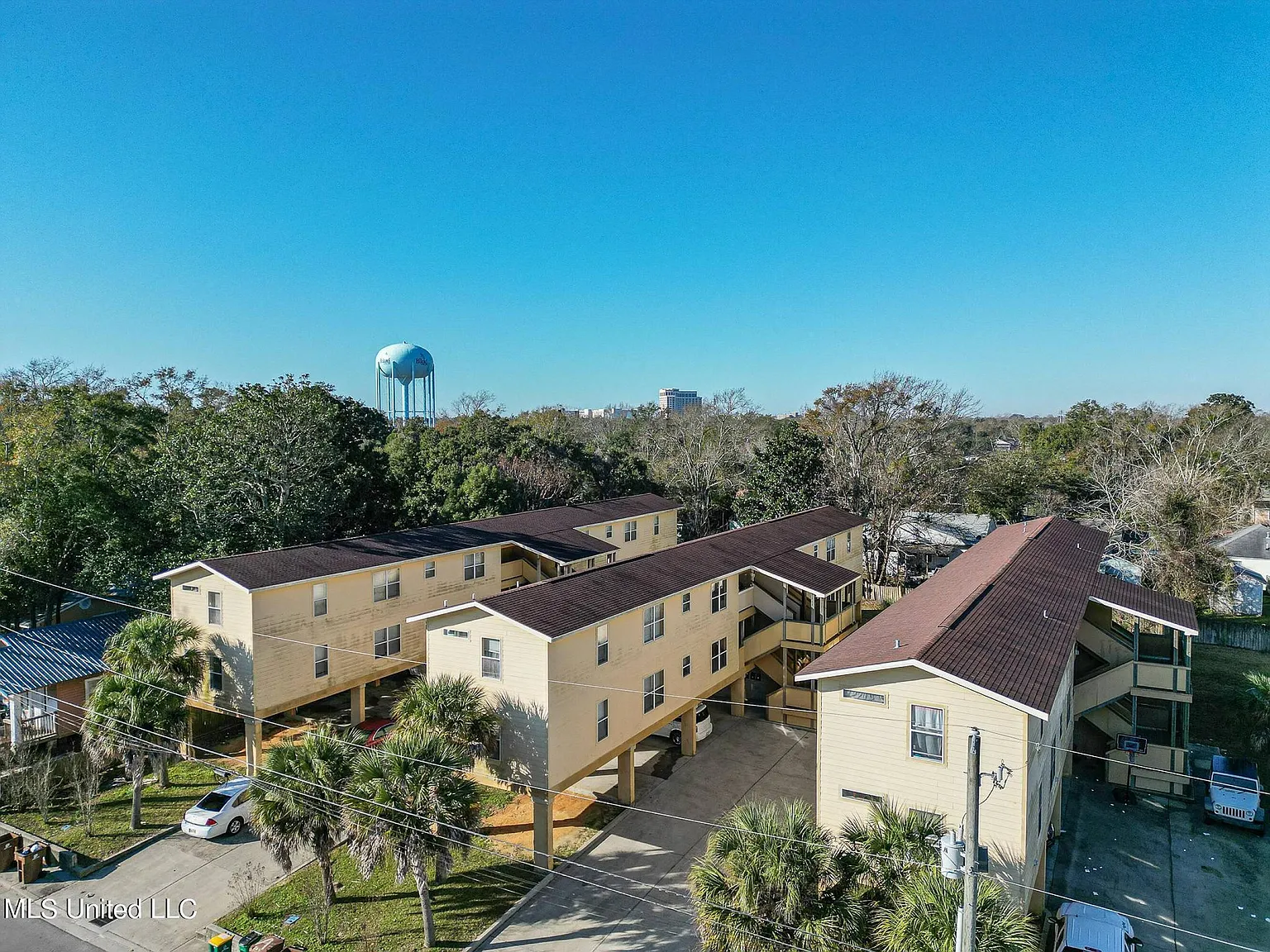 2 bed, 1000 sqft, $950 — Photo 2