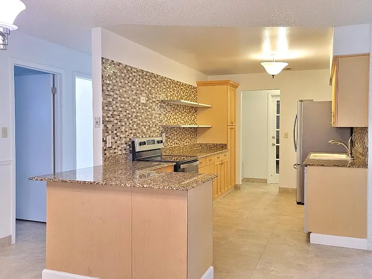 1581 Starfish St — Photo 9