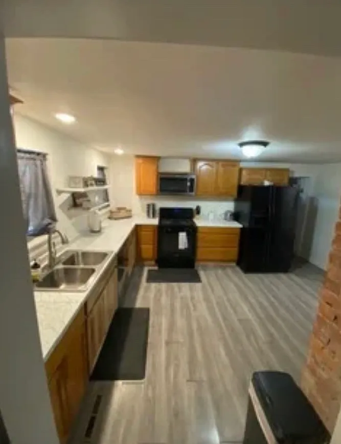 3 bed, 2.5 bath, 1711 sqft, $1,500 — Photo 3