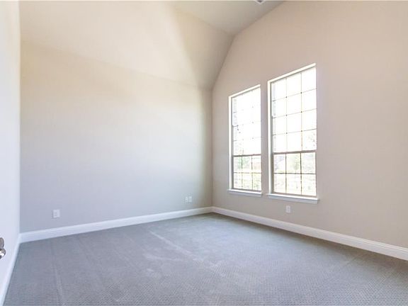 4th image of 4221 Pearl Crescent Ln