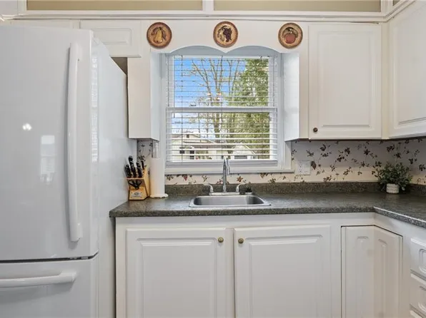 303 Cedar Dr, Norfolk County, ON N0E 1T0