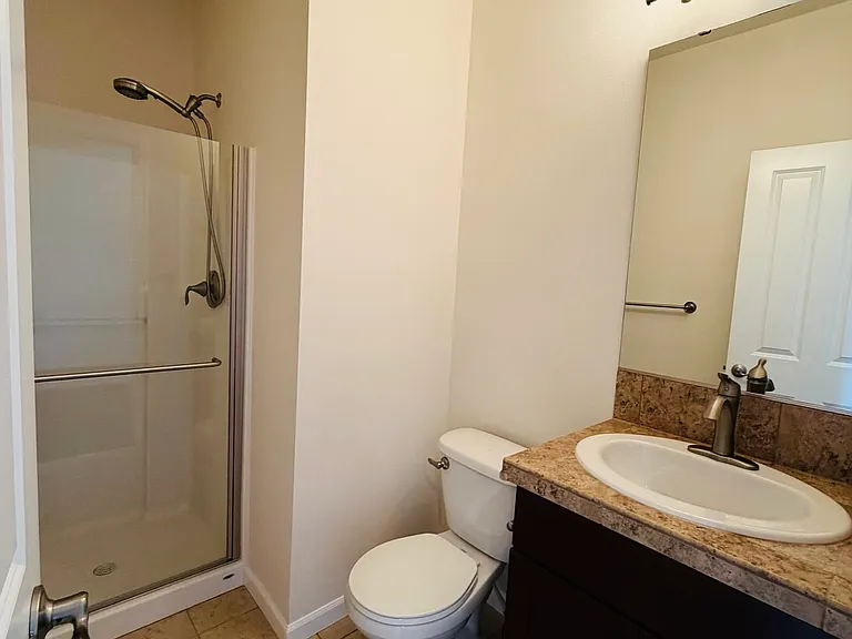 7640 NE 195th St — Photo 5