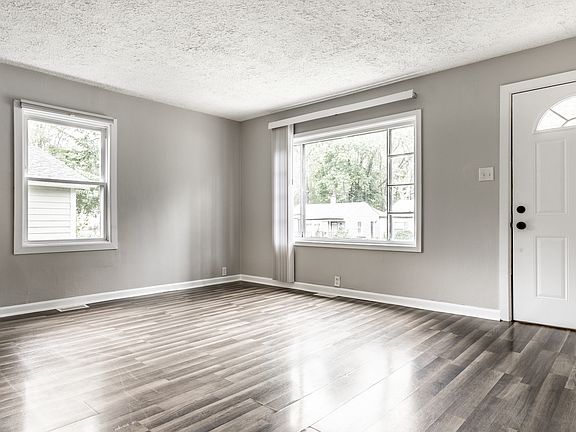 5th image of 4440 Evanston Ave