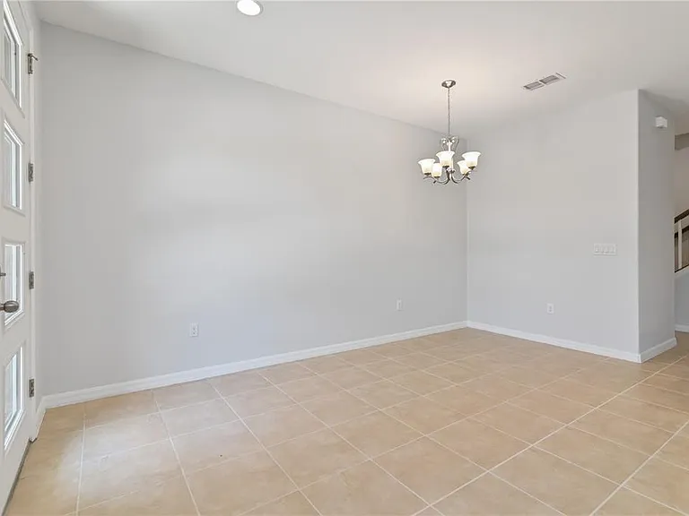 2913 Windmill Dr — Photo 10