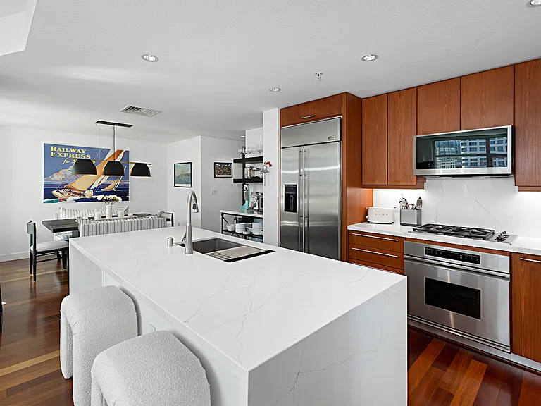 1199 Pacific Hwy #603 — Photo 3