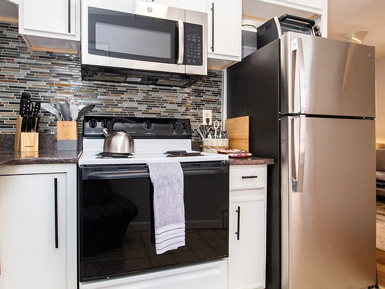 1004 Tremont St #1 — Photo 12