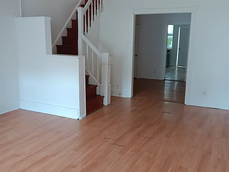 332 N Horton St — Photo 26
