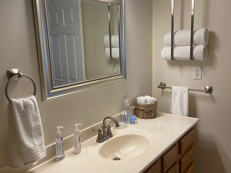 705 S Sherwood Ave #B — Photo 21