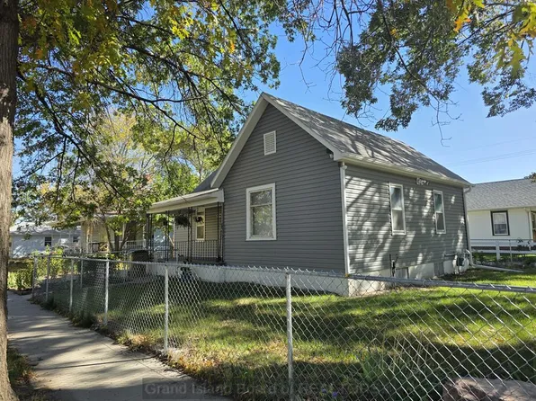 223 W 8th St, Grand Island, NE 68801
