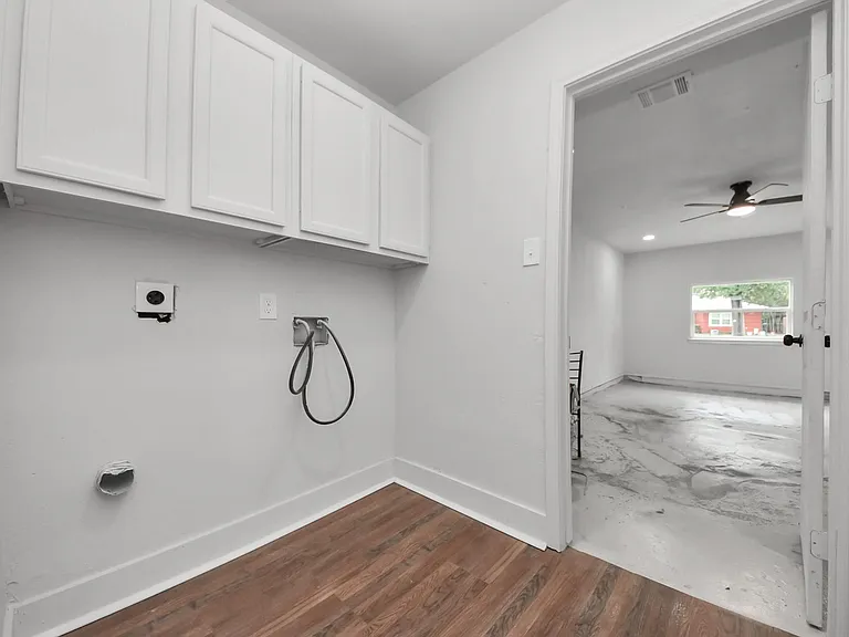 608 Trinity Ln — Photo 31