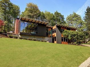 5215 SW Hewett Blvd, Portland, OR 97221