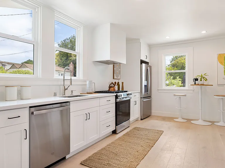 6528 Raymond St #6526 — Photo 8