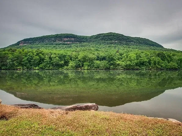 19082 River Canyon Rd, Chattanooga, TN 37405
