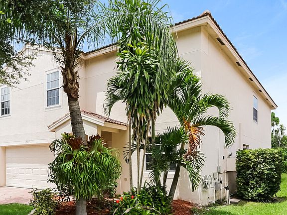 4th image of 6587 Rainwood Cove Ln
