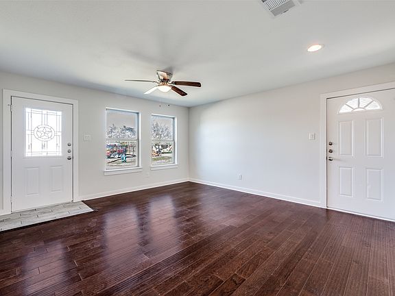 5th image of 614 N 6th St