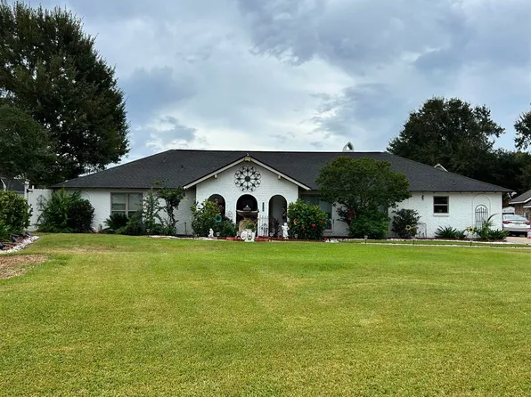 1423 S Chateau Cir, Lake Charles, LA 70605