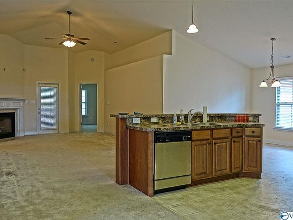 3rd image of 103 Alderwood Dr