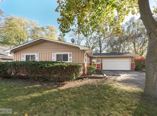 611 Maple Ave, Lisle, IL 60532
