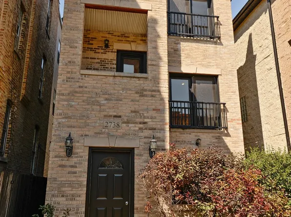 2738 W Augusta Blvd #2, Chicago, IL 60622