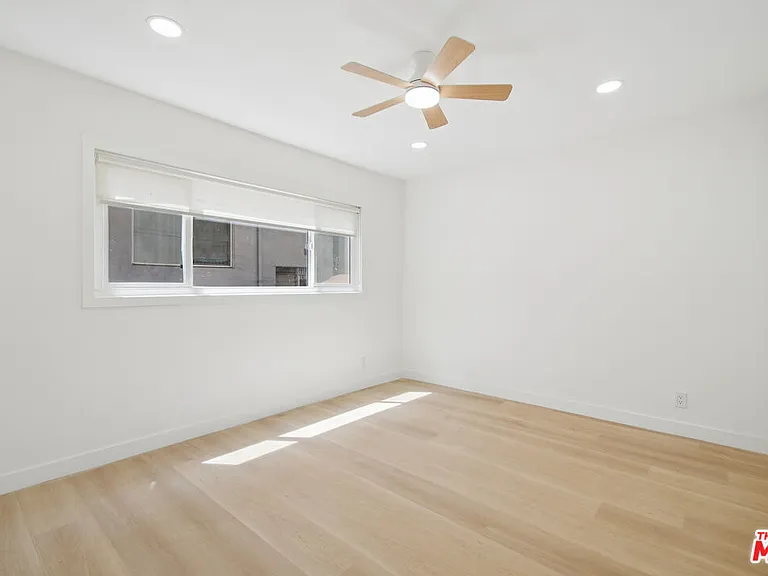 919 S Sherbourne Dr #1 — Photo 21