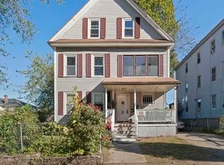 62 May St APT 2, Worcester, MA 01610