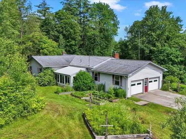 204 Lawrence Road, Richmond, VT 05477