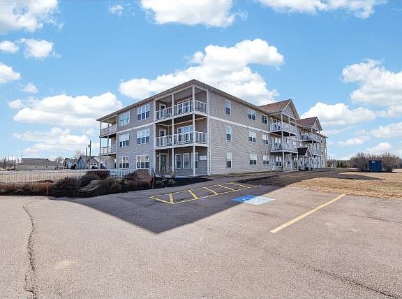 4th image of 516 Macewen Rd #306