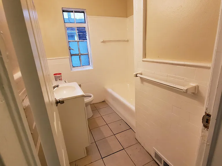 17161 Northlawn Ave #2 — Photo 6
