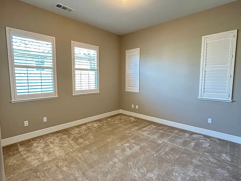 2130 Red Oak Dr — Photo 18