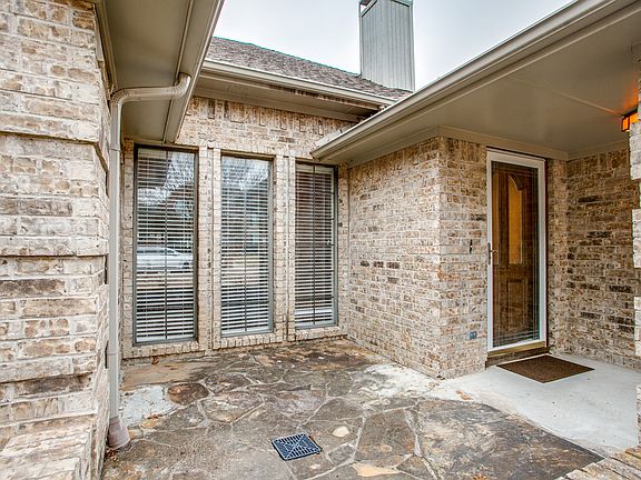 4th image of 2049 Liverpool Dr