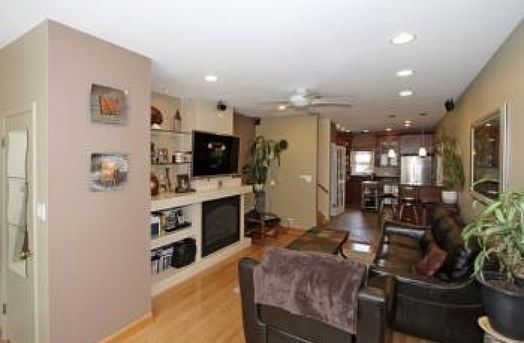 Living room w/ fireplace