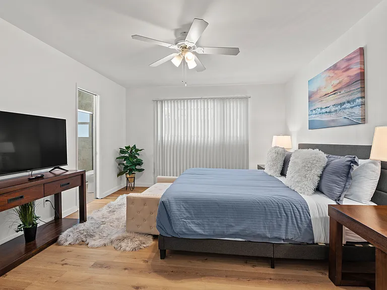 3842 Lamont St — Photo 16