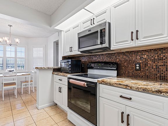 2nd image of 1000 SW 125th Avenue #211