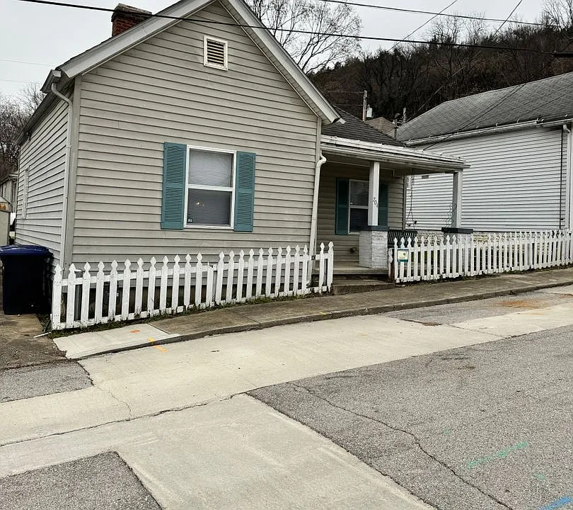 704 Chinn Ave