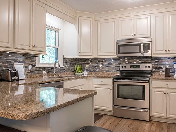 4th image of 287 Quail Ct