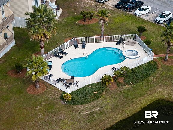 4th image of 4 Yacht Club Dr APT 166