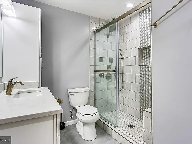 1804 Golf View Ct — Photo 12