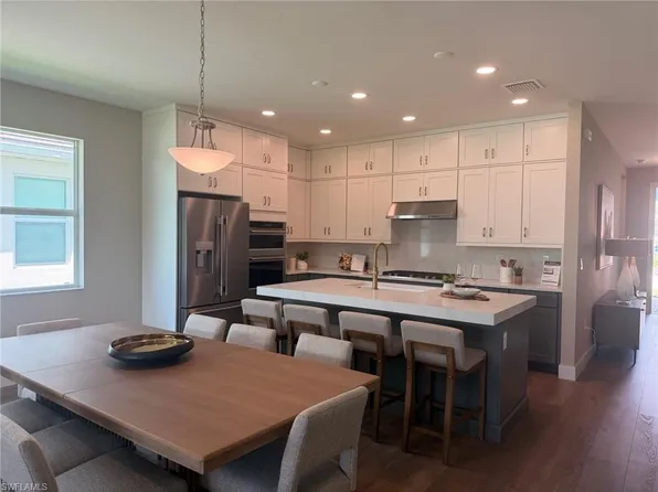 8805 Oceana WAY, NAPLES, FL 34114