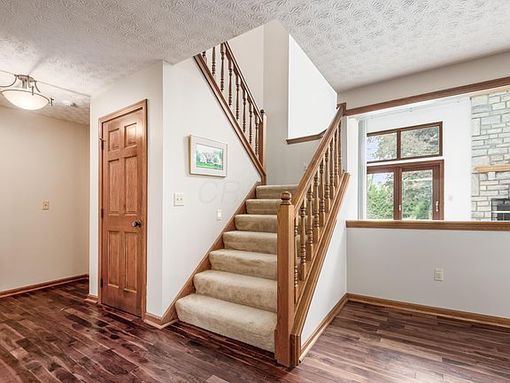 3rd image of 379 Inglewood Dr
