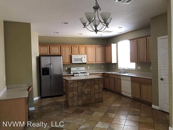 3rd image of 8048 Sundance Valley Dr