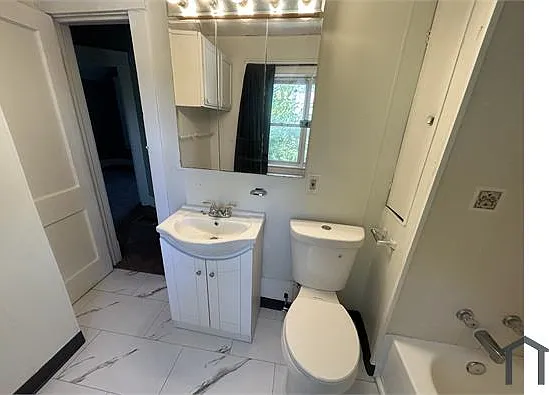 9535 Nelson Ave — Photo 7