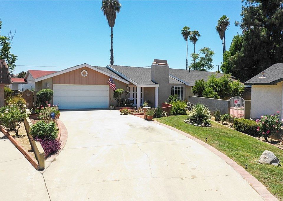 1st image of 5405 Lorenza Ct