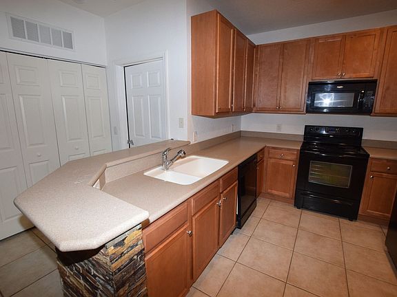 4th image of 2280 Grand Central Pkwy APT 3
